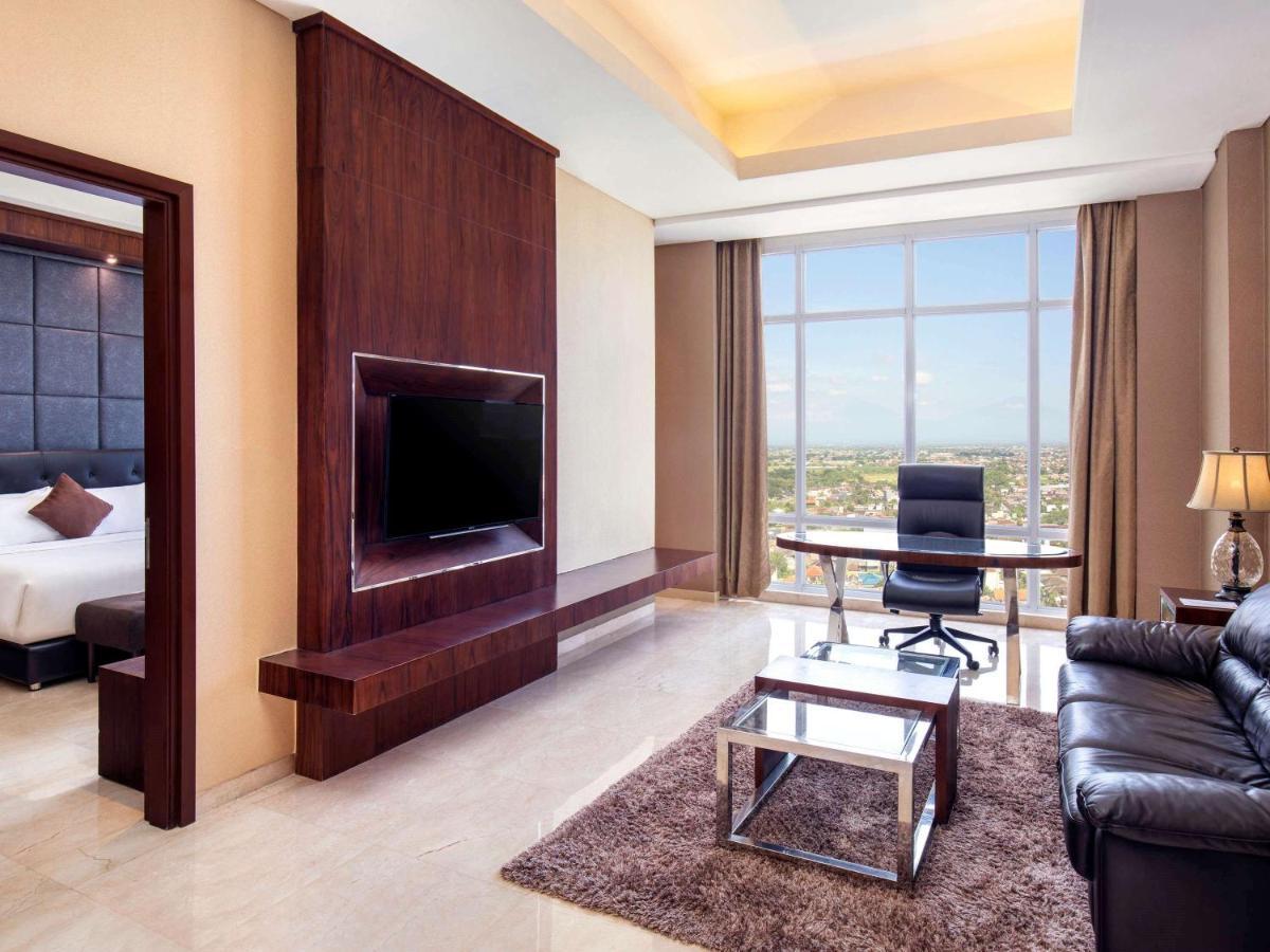 Grand Mercure Solo Baru Екстериор снимка
