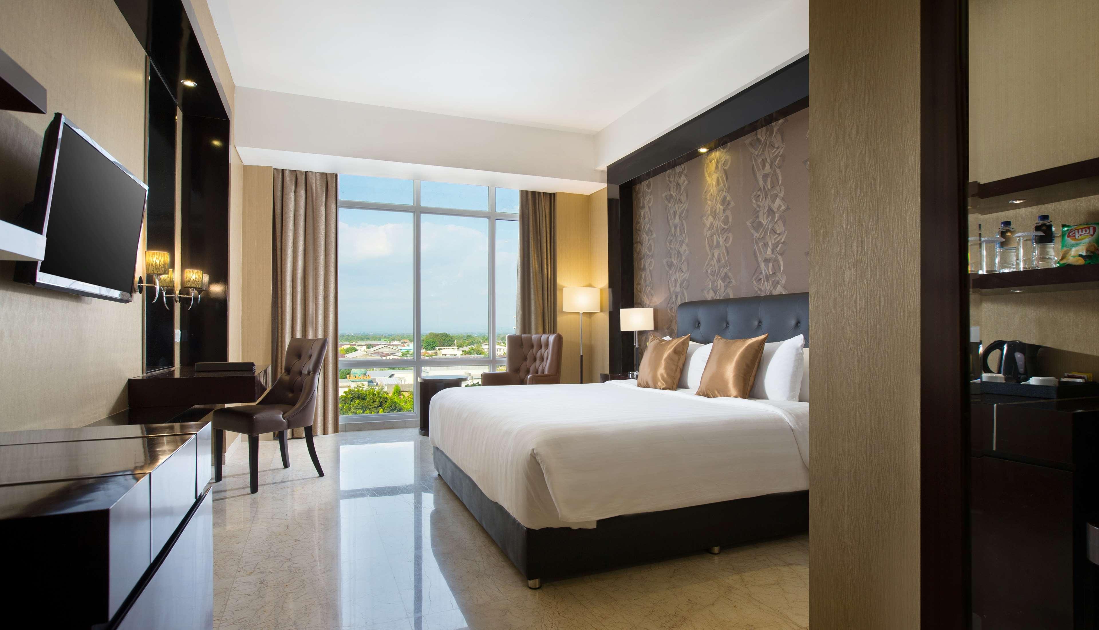 Grand Mercure Solo Baru Екстериор снимка