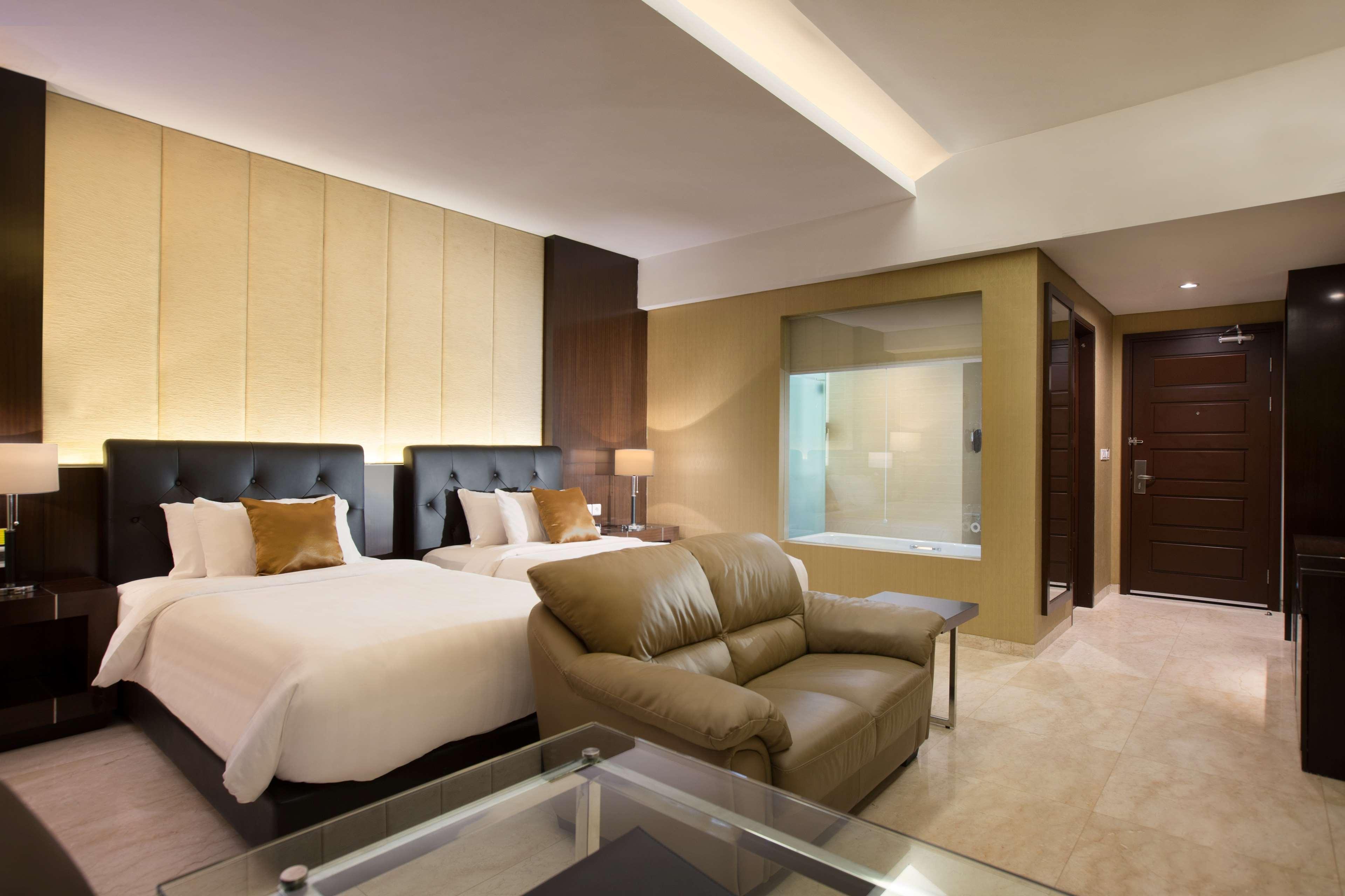 Grand Mercure Solo Baru Екстериор снимка