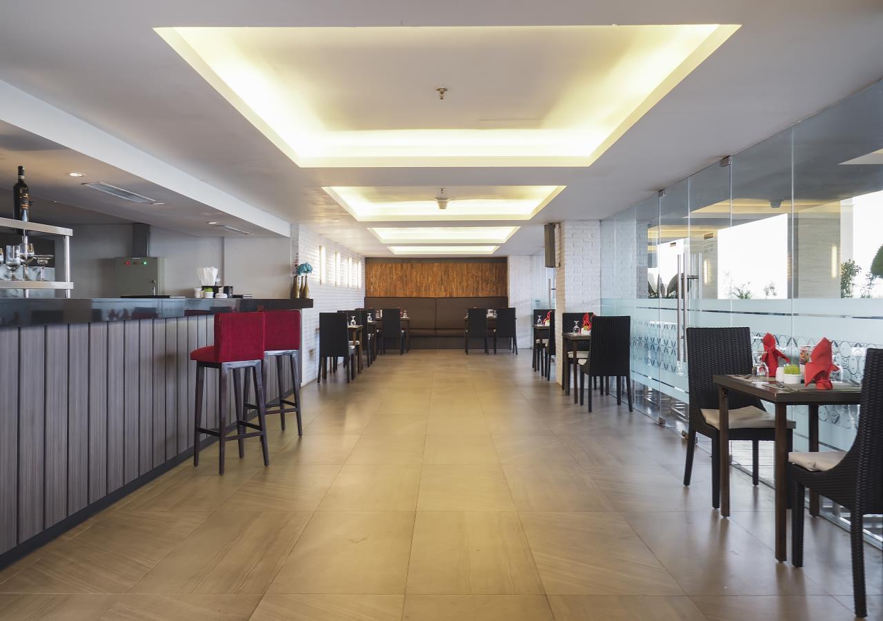 Grand Mercure Solo Baru Екстериор снимка