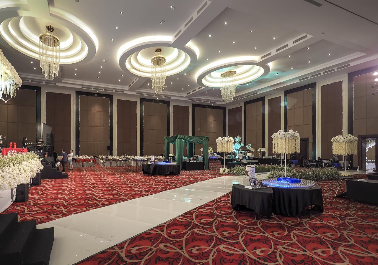 Grand Mercure Solo Baru Екстериор снимка